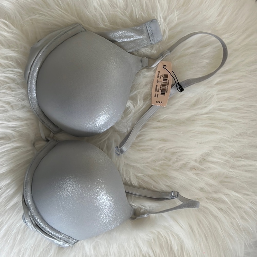 White shimmer glitter sequins Victorias Secret Bombshell bra.  Brand new 32AA